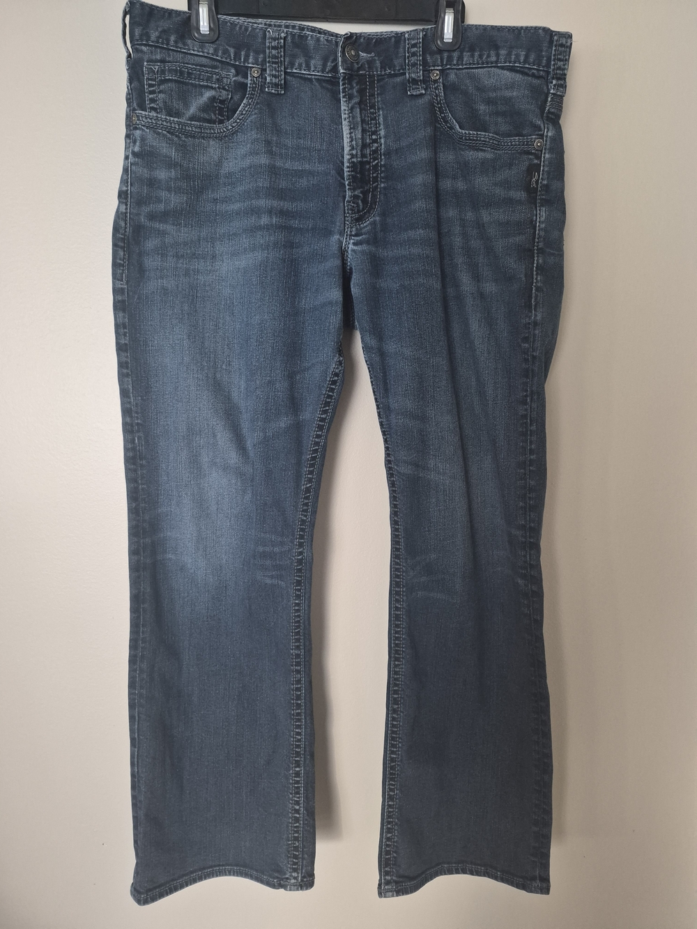 Silver Jeans Men's Bootcut Jeans in Medium Blue